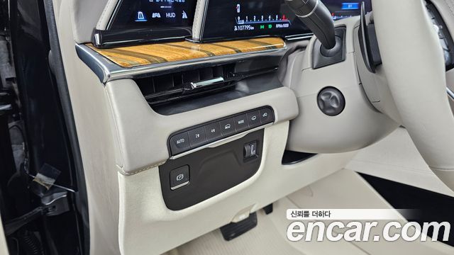 Cadillac Escalade 2022 — photo 29