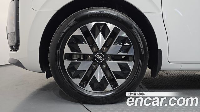Hyundai Staria 2023 — photo 5