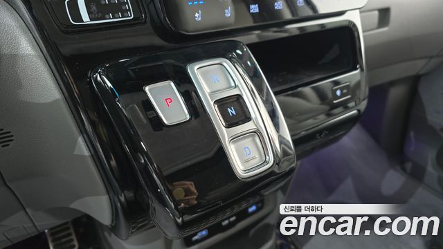 Hyundai Staria 2023 — photo 12