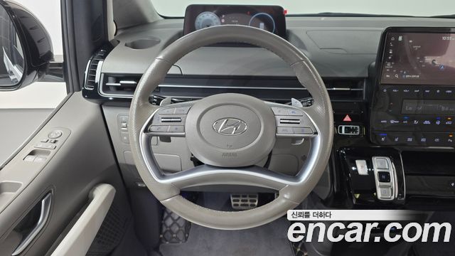Hyundai Staria 2023 — photo 18