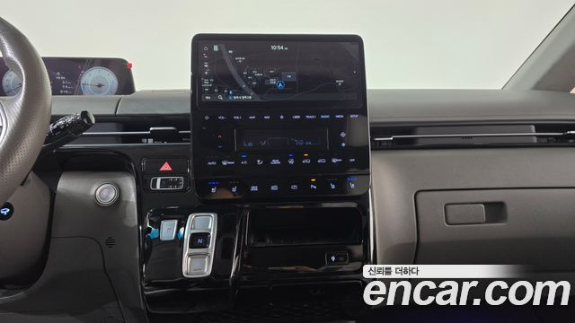 Hyundai Staria 2023 — photo 19