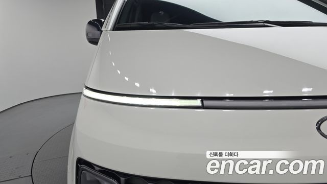 Hyundai Staria 2023 — photo 8