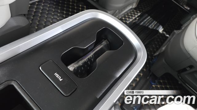 Hyundai Staria 2023 — photo 31