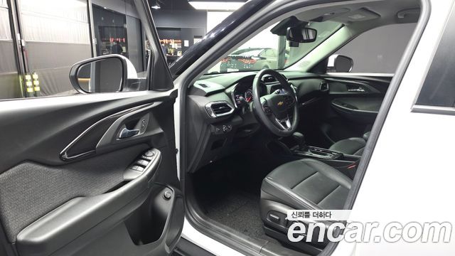 Chevrolet Korea Trailblazer 2022 — photo 13