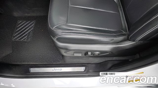 Jeep Cherokee 2022 — photo 31