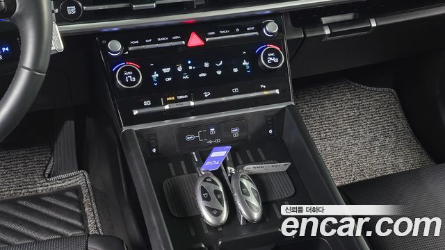 Hyundai Santafe 2024 — photo 25