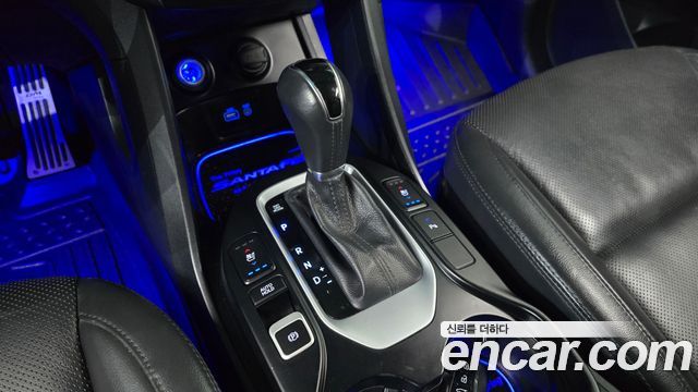 Hyundai Santafe 2017 — photo 12