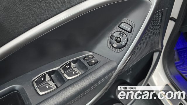 Hyundai Santafe 2017 — photo 26