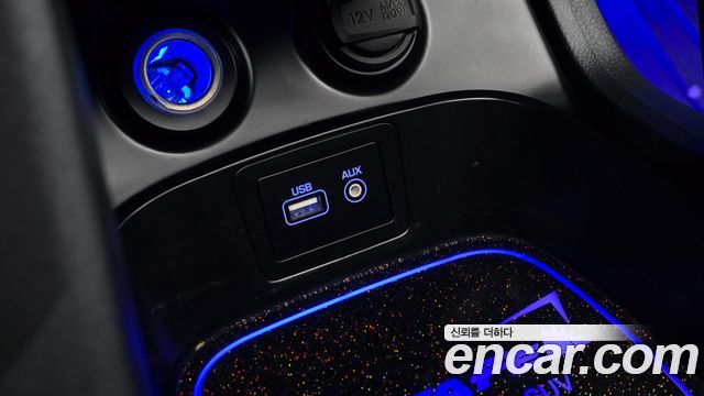 Hyundai Santafe 2017 — photo 28