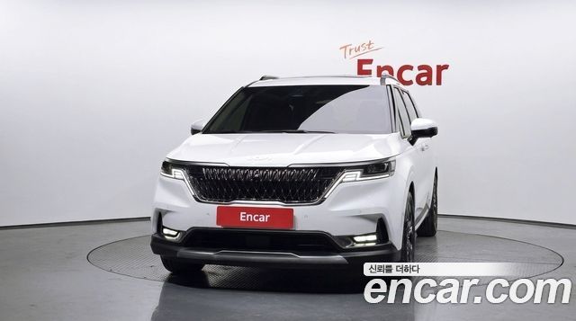 Kia Canival 2023 — photo 3