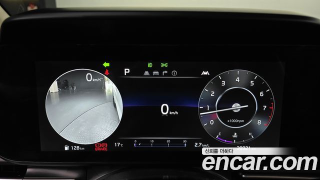 Kia Canival 2023 — photo 8
