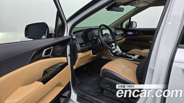 Kia Canival 2023 — photo 10