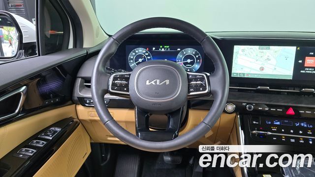 Kia Canival 2023 — photo 13
