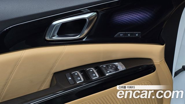 Kia Canival 2023 — photo 18