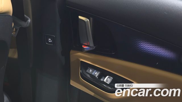 Kia Canival 2023 — photo 20