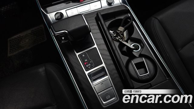 Audi A6 2021 — photo 12