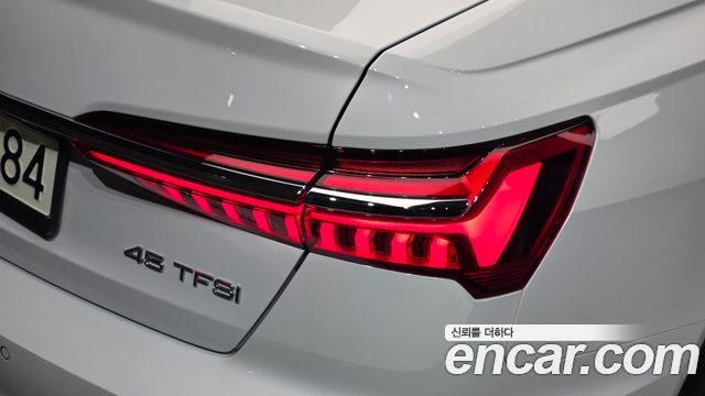 Audi A6 2021 — photo 9