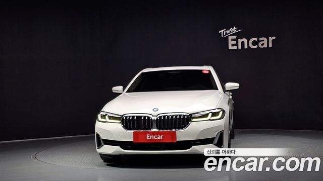 BMW 5-Series 2023 — photo 3