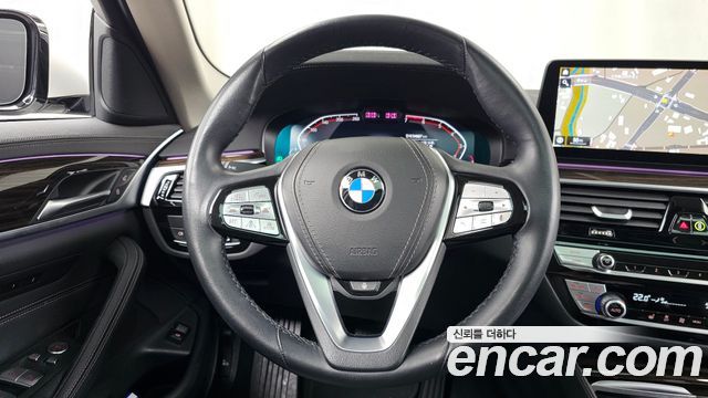 BMW 5-Series 2023 — photo 19