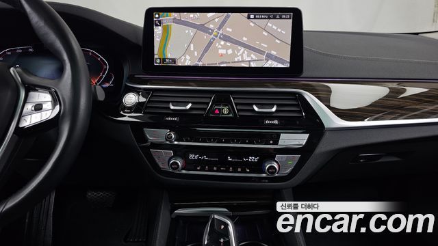 BMW 5-Series 2023 — photo 20