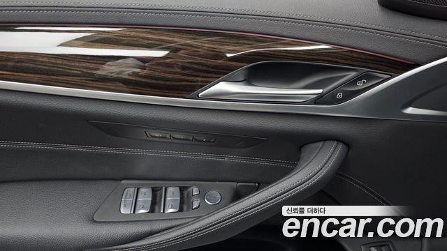 BMW 5-Series 2023 — photo 28