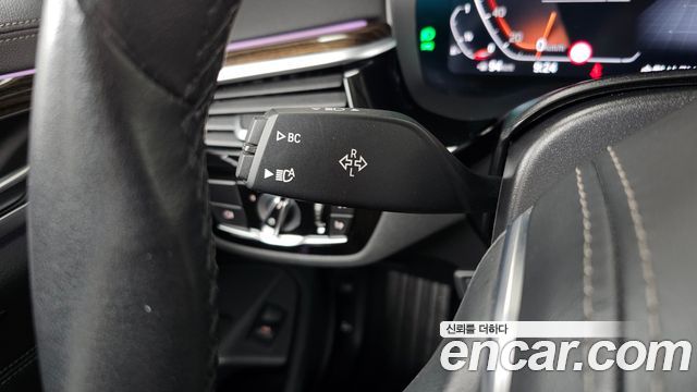 BMW 5-Series 2023 — photo 29