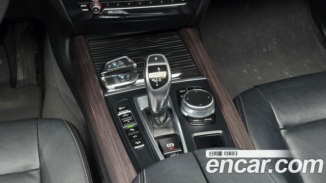BMW X5 2017 — photo 12