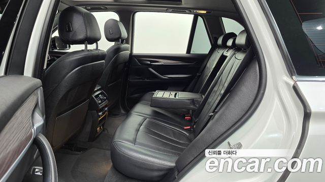 BMW X5 2017 — photo 17