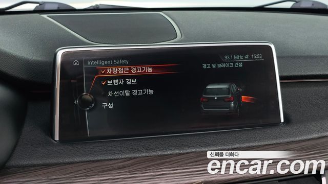 BMW X5 2017 — photo 22