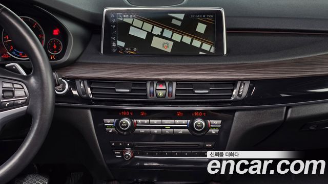 BMW X5 2017 — photo 24