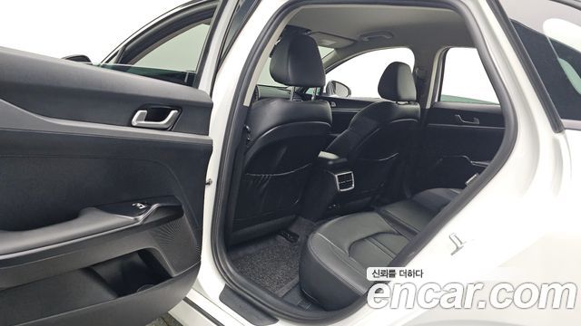 Kia K5 2021 — photo 16