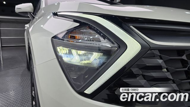 Kia Sportage 2023 — photo 8