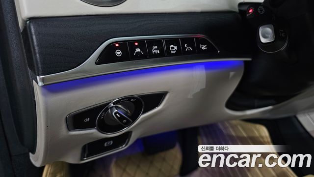 Mercedes-Benz S-Class 2015 — photo 13