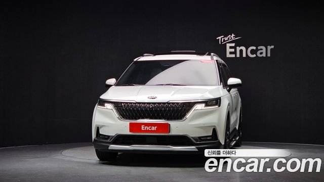 Kia Canival 2021 — photo 3