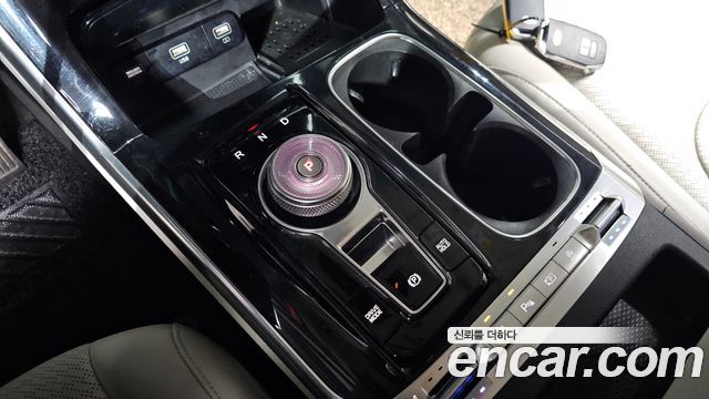 Kia Canival 2021 — photo 12