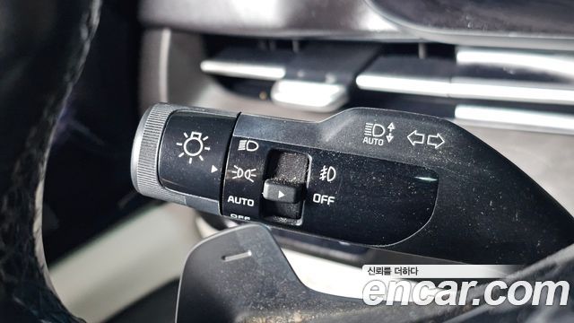 Kia Canival 2021 — photo 24