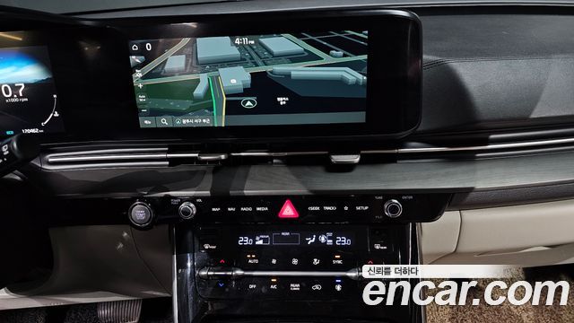 Kia Canival 2021 — photo 25