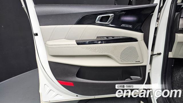 Kia Canival 2021 — photo 14