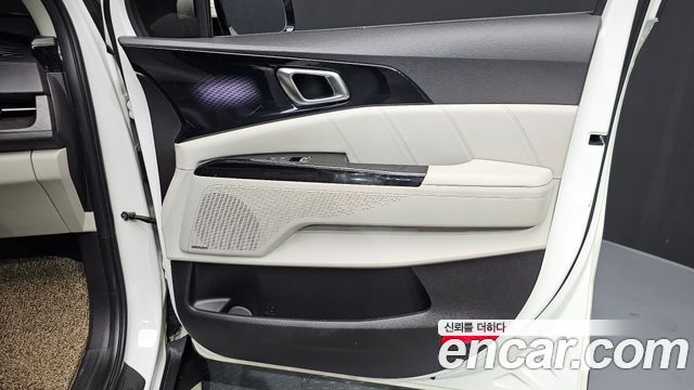 Kia Canival 2021 — photo 15