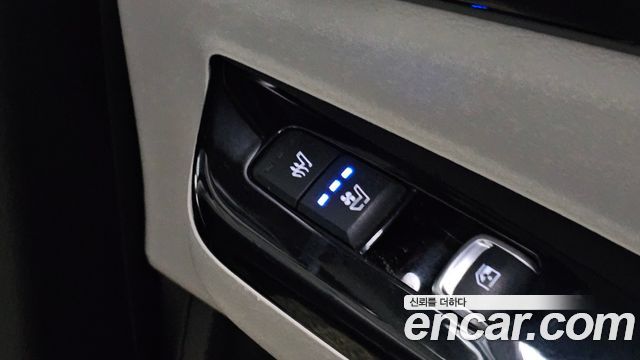 Kia Canival 2021 — photo 34