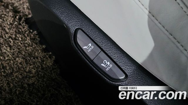 Kia Canival 2021 — photo 35