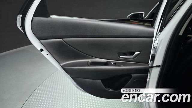 Hyundai AVANTE 2022 — photo 15