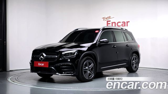 Mercedes-Benz GLB-Class 2024 — photo 1