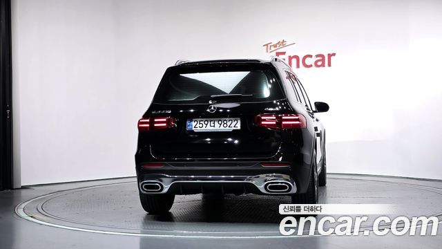 Mercedes-Benz GLB-Class 2024 — photo 4