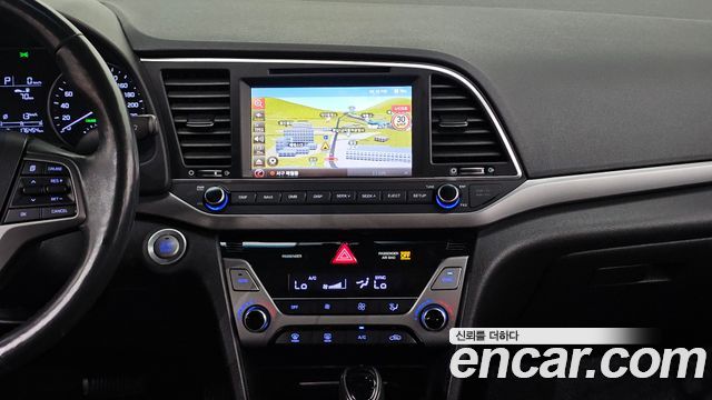 Hyundai AVANTE 2016 — photo 20
