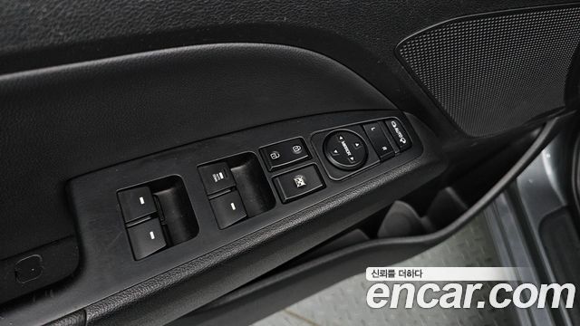 Hyundai AVANTE 2016 — photo 22