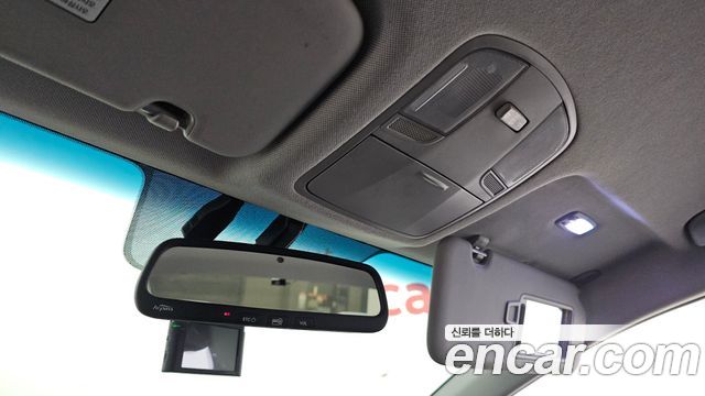 Hyundai AVANTE 2016 — photo 25