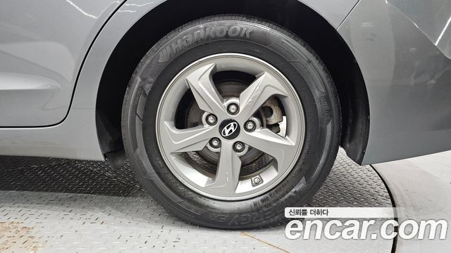 Hyundai AVANTE 2016 — photo 7