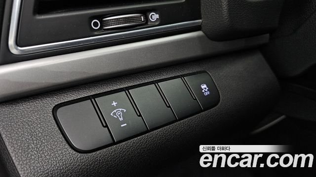 Hyundai AVANTE 2016 — photo 28
