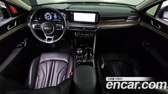 Kia K5 2023 — photo 10